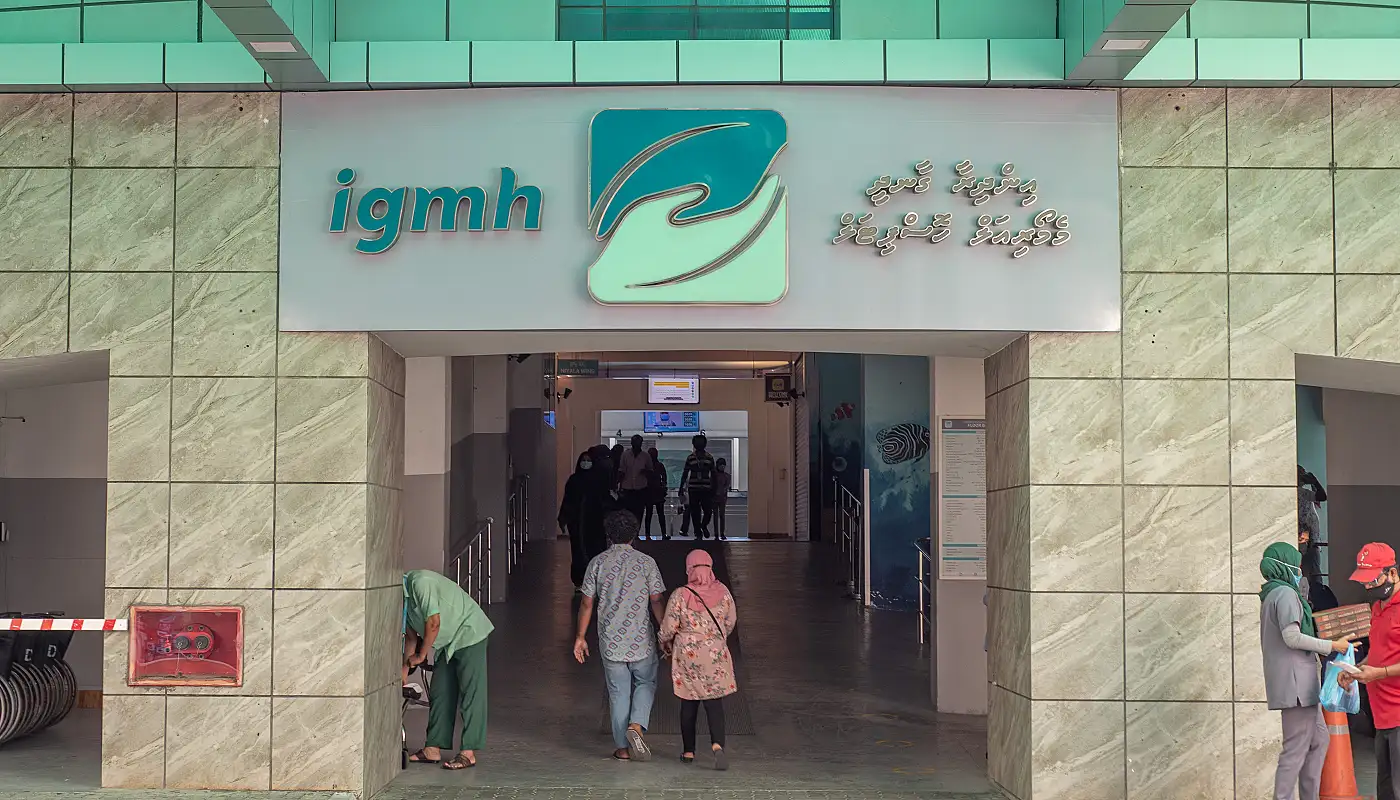 ކަރަންޓުގައި ޖެހުނު ކުއްޖާ ވެންޓިލޭޓަރުން ނަގައިފި، އަދިވެސް އޮތީ އައިސީޔޫގައި