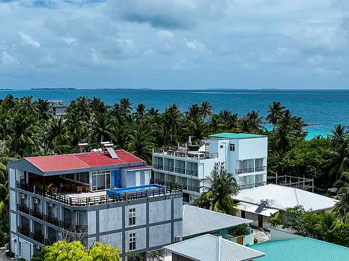 ބުރިބުރިއަށް ނަގާ ގެސްޓްހައުސްތަކާ އެކު ނުދައްކާ ވާހަކަ
