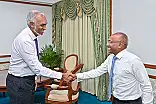 ރައީސް އާއި ހަސަންގެ ބައްދަލުވުމާއެކު އަމްރުގެ 'ހިތްހަމަނުޖެހުން'