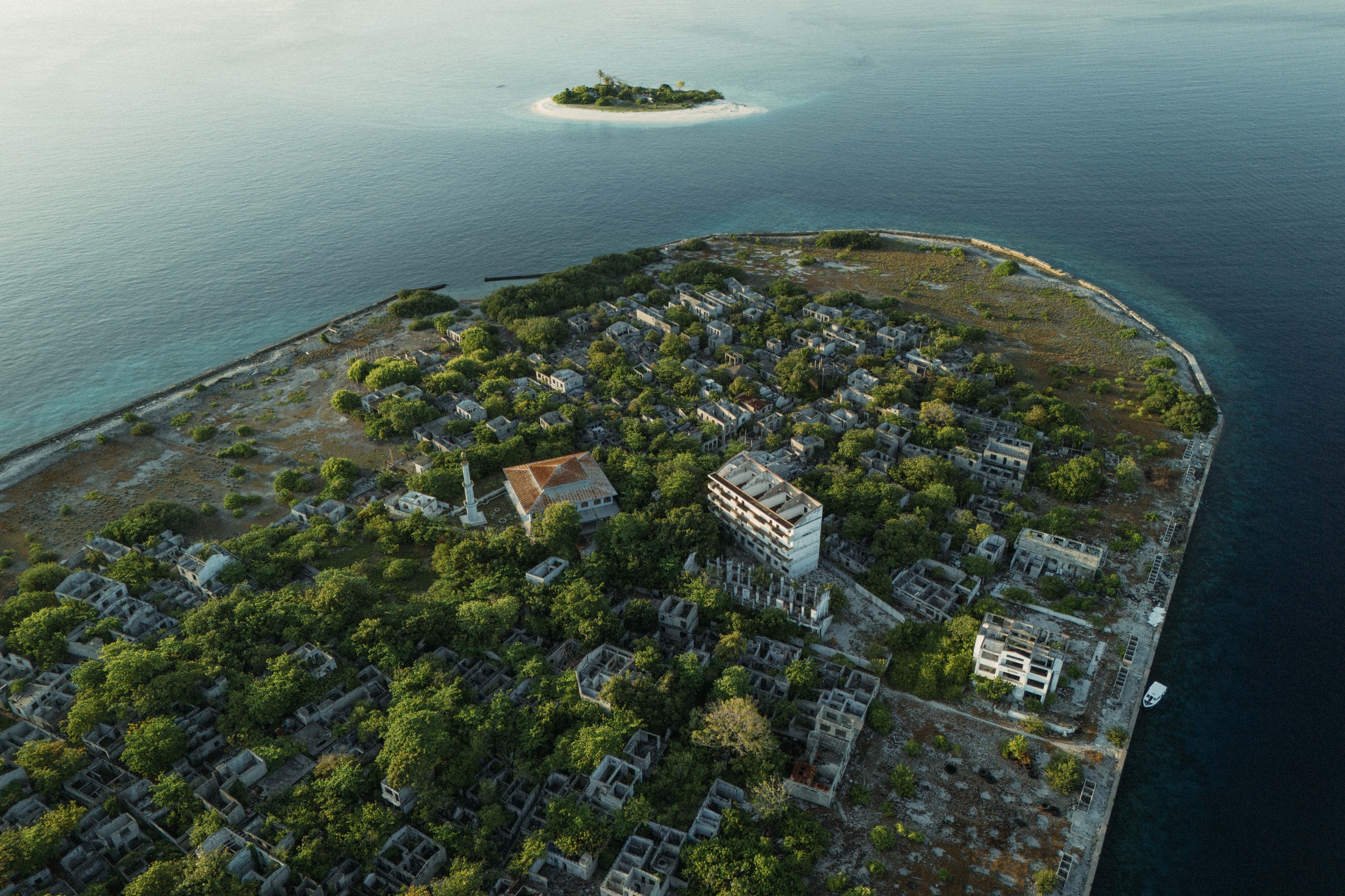 New Cold Storage and Processing Facility Launched in Kandholhudhoo