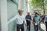 ނޫސްވެރިން ކުރި ޕްރެޝަރުތަކާ އެކު ރައީސް ބައްދަލުކުރައްވަނީ