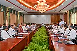 ވަޒީފާތަކަށް މީހުން ނެގުން މަޑުޖައްސާލަން އަންގައިފިން: ޒަމީރު