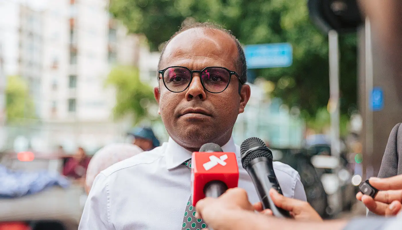 ފިޔާޒުގެ ފަރާތުން އިސްތިއުނާފުކުރި "އައިޝާ" ޑޮކިއުމެންޓްރީގެ ވާހަކަ ދެއްކުން މަނާކުރި އަމުރުގެ މައްސަލަ ބަލައިގެންފި