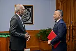 ގަޒުފްގެ މައްސަލަ ތަހުގީގު ކުރަނީ ޕީޖީ އަންގައިގެން: ތަރުޖަމާނު