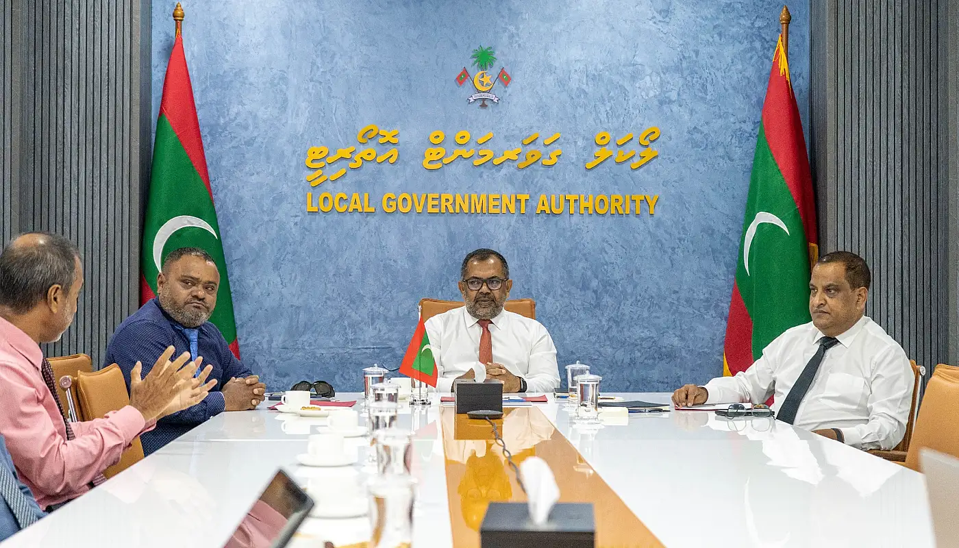 އަތޮޅުތަކުގެ ހިންގުން އެލްޖީއޭގެ ދަށަށް ގެނައުމުގެ ކުރިން މުވައްޒަފުން ސިވިލް ސާވިސްއަށް ބަދަލު ކުރަނީ