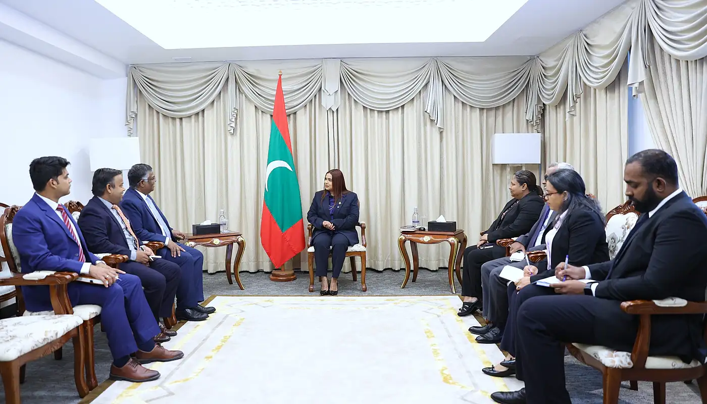 ޖައިޝަންކަރުގެ ދައުވަތަކަށް އިރުތިޝާމްގެ ފުރަތަމަ ރަސްމީ ދަތުރުގައި އިންޑިއާއަށް