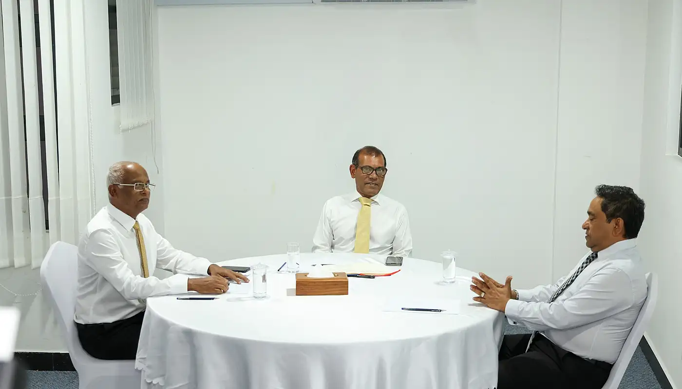 ތިން ރައީސުން ގުޅުމުގެ ނިޔަތަކީ، 2028ގައި ރައީސް މުއިއްޒާ ވާދަކުރުމަށް ޓިކެޓު ހޯދުން: ސަރުކާރު