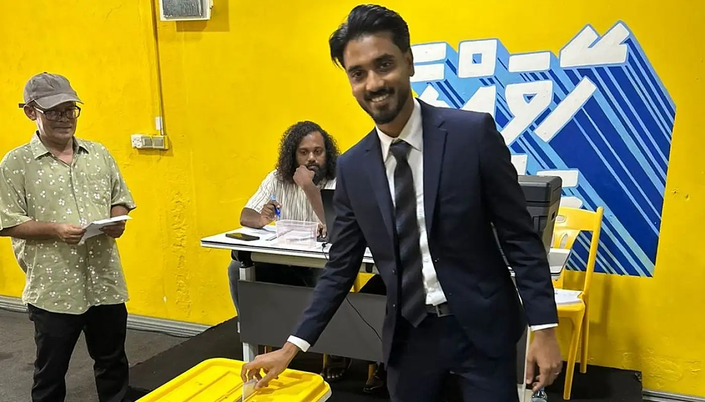 އެމްޑީޕީން މާލެ ޑެޕިއުޓީ މޭޔަރު ރޭހުގައި 4 މީހުން؛ ވިޕްލައިނެއް ނެރުމަށް ވޯޓެއް ނަގަނީ