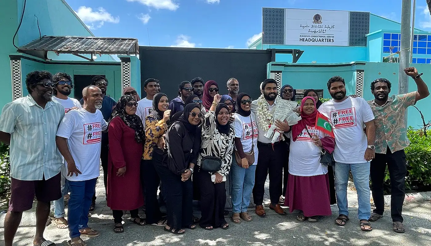 ސުވާލެއް ކުރުމުން ހުކުމް އިއްވައި 15 ދުވަހު ޖަލު ގޮޅީގައި ބޭއްވި ޝަހުޒާން މިނިވަންވެއްޖެ