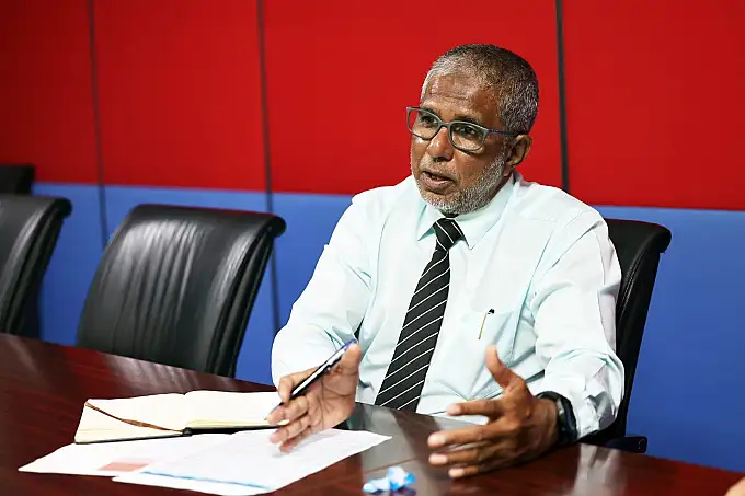 3 މަސް ތެރޭ ކުންފުނިތަކުގެ މުވައްޒަފުން މަދުކުރަން އަންގައިފި